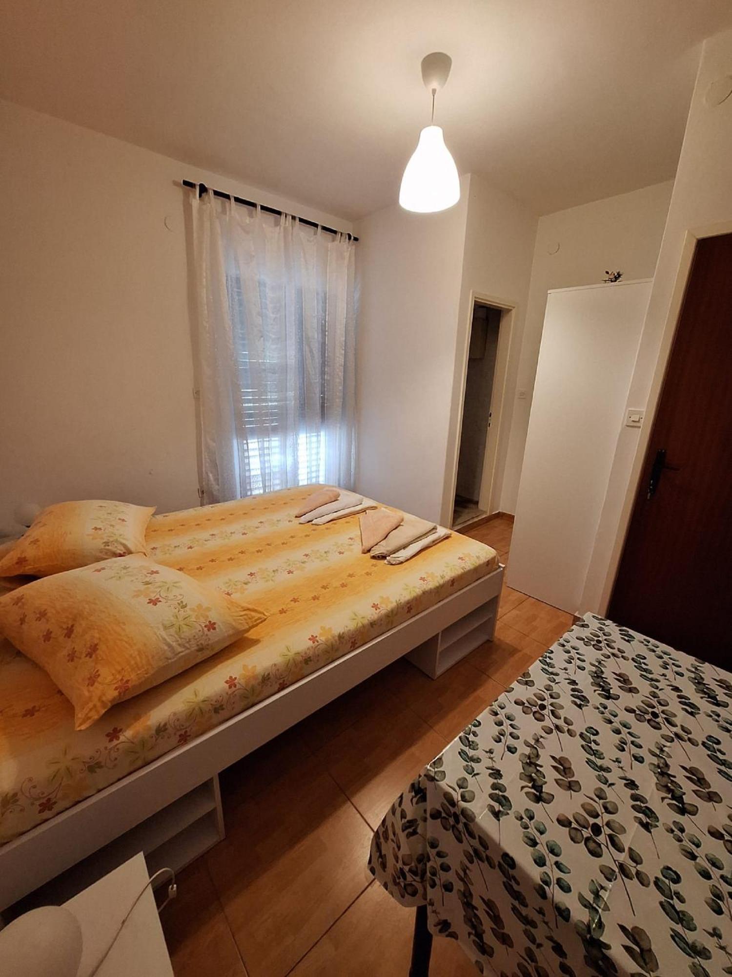 Apartments Dalmatin Жуляна Екстер'єр фото
