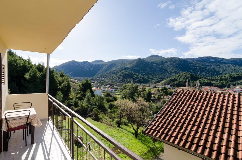 Apartments Dalmatin Жуляна Екстер'єр фото